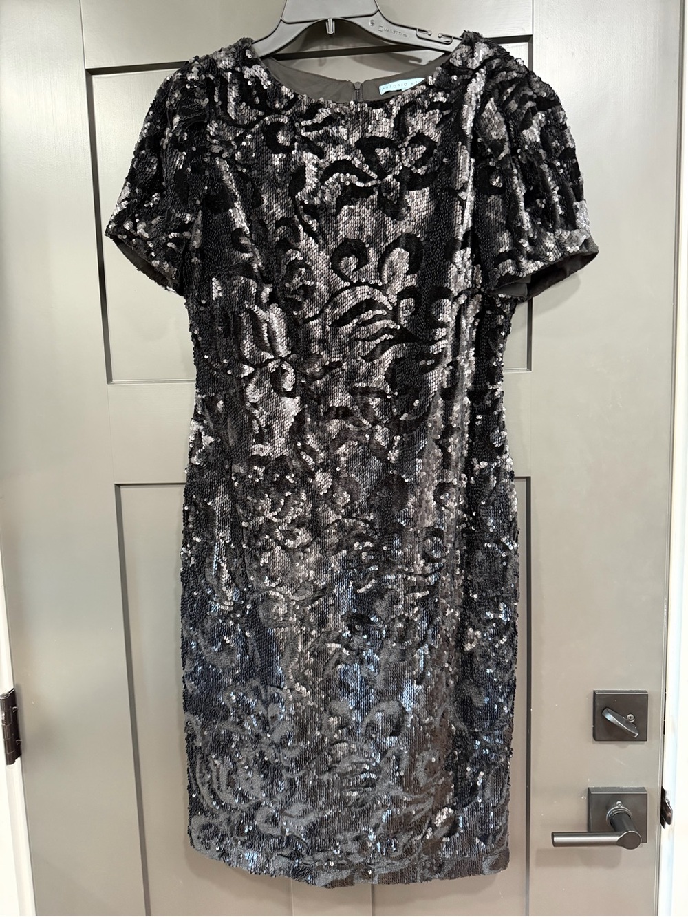 ANTONIO MELANI Black and Silver Sequin Short Sleeve Cocktail Dress